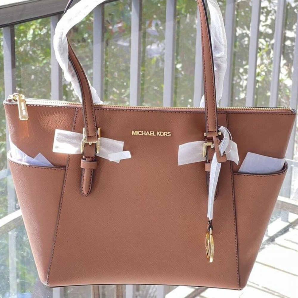 Michael Kors Luggage: Timeless Sophistication, Everyday Chic